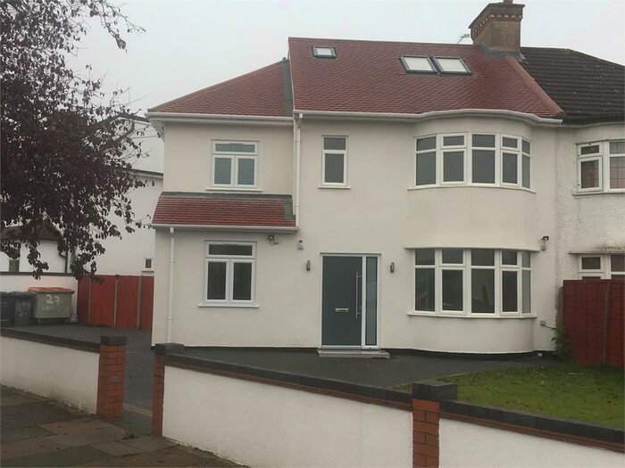 5 Bedroom Semi-Detached House To Rent In Laneside, Edgware, HA8