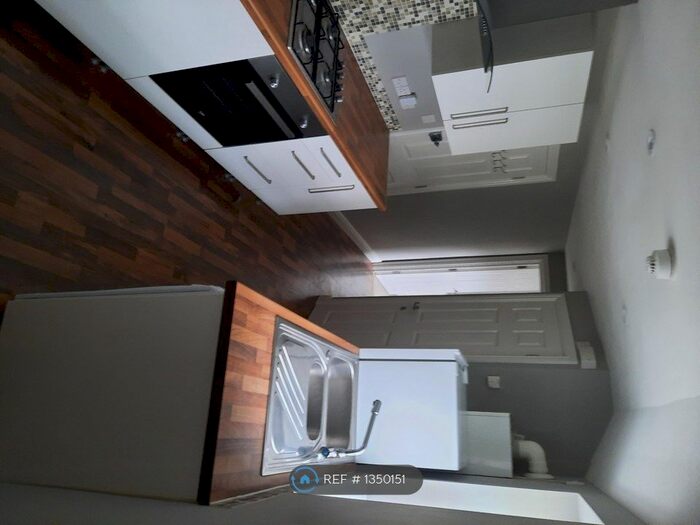 1 Bedroom Flat To Rent In St. Johns Road, Tunbridge Wells, TN4