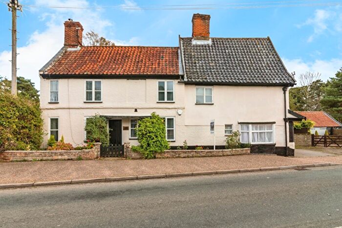 3 Bedroom Detached House For Sale In Norwich Road, Brooke, Norwich, NR15