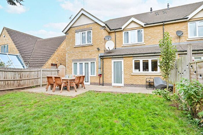 4 Bedroom Property For Sale In Robinsons Close, West Ealing, London, W13