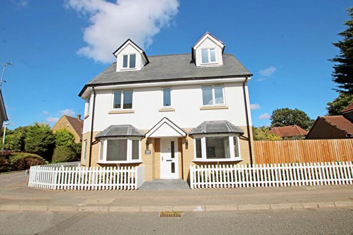 4 Bedroom House For Sale In A Bridge Street, Noak Bridge, SS15