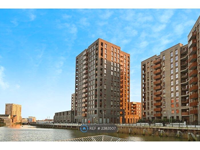 2 Bedroom Flat To Rent In Teal Point, Barking, IG11