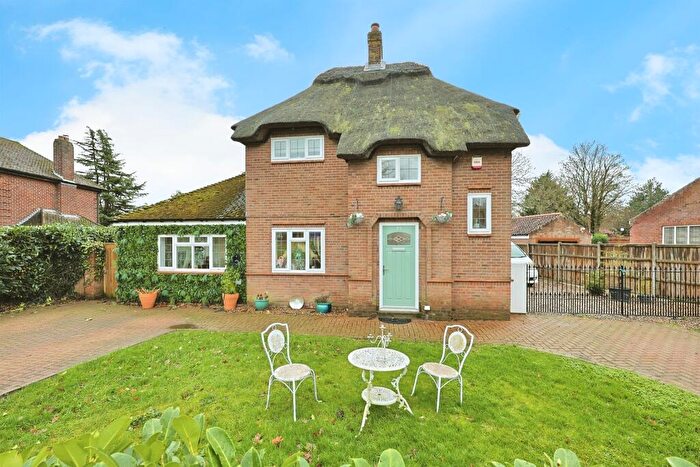 4 Bedroom Detached House For Sale In Plumstead Road, Thorpe End, Norwich, NR13