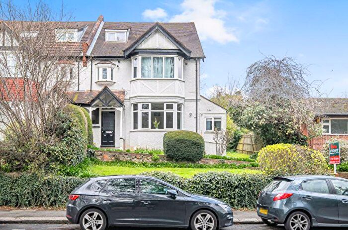 Flat For Sale In Foxley Lane, West Purley, CR8