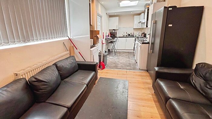 1 Bedroom Terraced House To Rent In Teversal Avenue, NG7