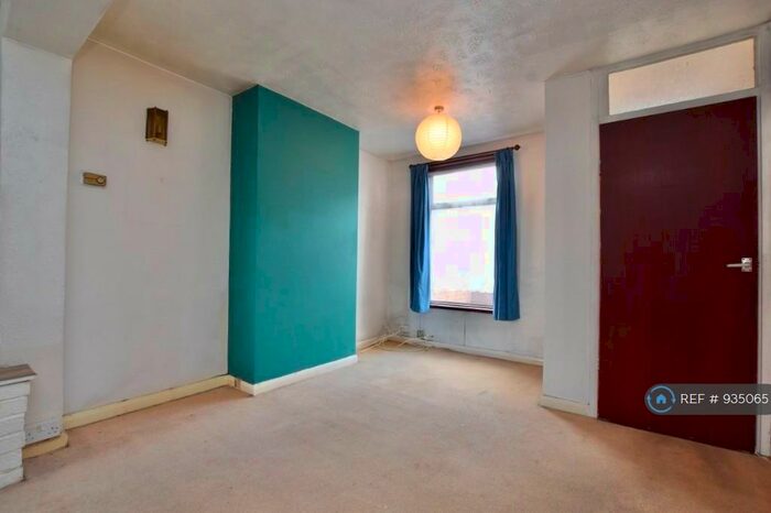 3 Bedroom Terraced House To Rent In Waveney Road, Ipswich, IP1