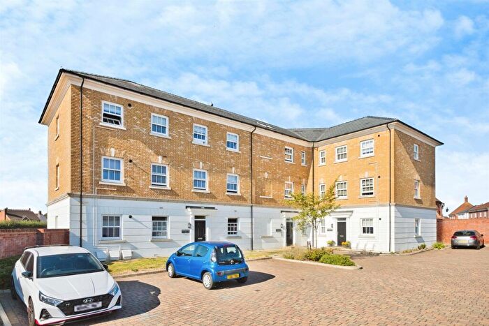 2 Bedroom Flat For Sale In Shepherd Court, Yeovil, BA21
