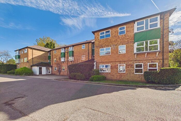 2 Bedroom Flat For Sale In Woosehill Court, Emmview Close, Wokingham, Berkshire, RG41