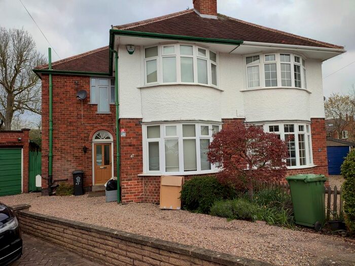 3 Bedroom Semi-Detached House To Rent In New Way Road, Leicester, Leicestershire, LE5