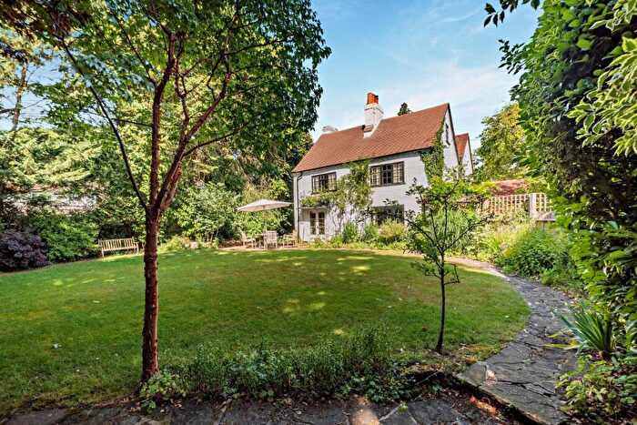 6 Bedroom Detached House For Sale In Beckfords, Upper Basildon, Berkshire, RG8