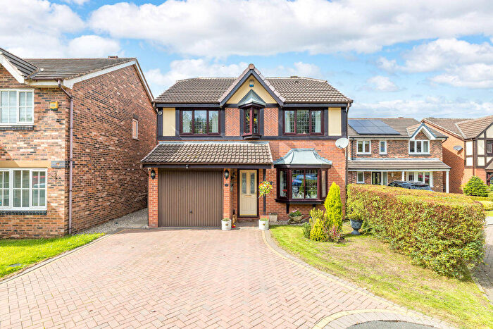 4 Bedroom Detached House For Sale In Ashdown Drive, Clayton-Le-Woods, PR6