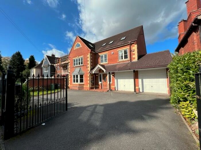 6 Bedroom Detached House To Rent In Dingle Road, Stourbridge, West Midlands, DY9