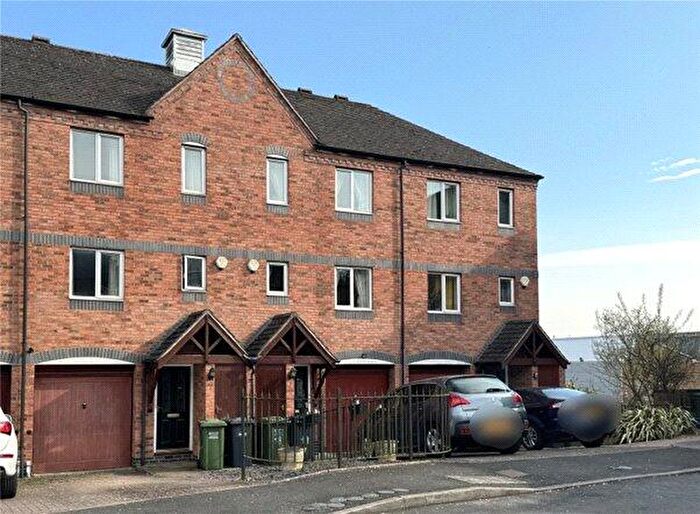3 Bedroom Town House To Rent In Round Hill Wharf, Kidderminster, Worcestershire, DY11