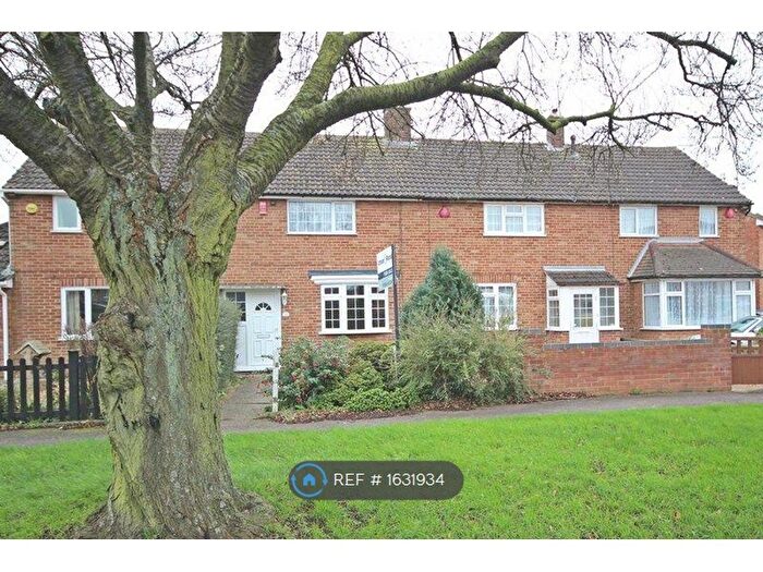 3 Bedroom Terraced House To Rent In Chesford Road, Luton, LU2