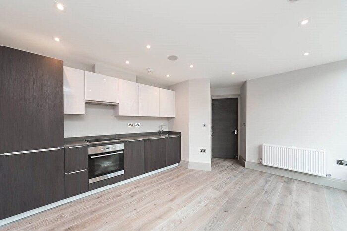 1 Bedroom Flat To Rent In Grayton House, Fulham Road, London, SW6