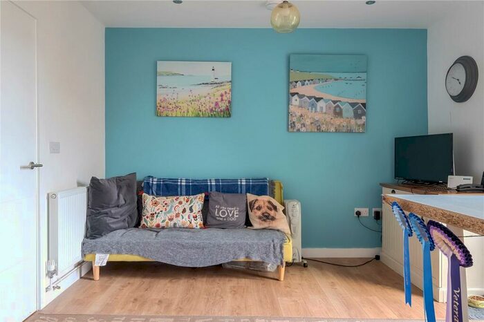 1 Bedroom Apartment For Sale In Churchill Drive, Crediton, Devon, EX17