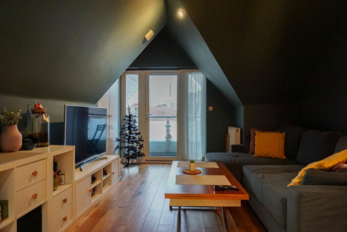 1 Bedroom Flat For Sale In Bishops Road, Croydon, CR0