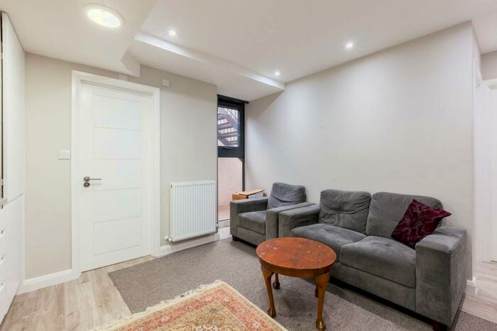 1 Bedroom Flat To Rent In Ilderton Road, South Bermondsey, London, SE16