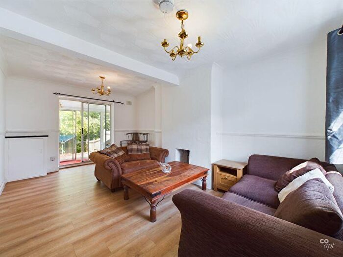 5 Bedroom Terraced House To Rent In Hillside, Brighton, BN2