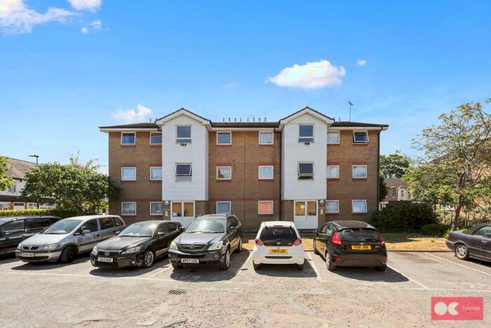 2 Bedroom Flat To Rent In Wellington Road, East Ham, E6