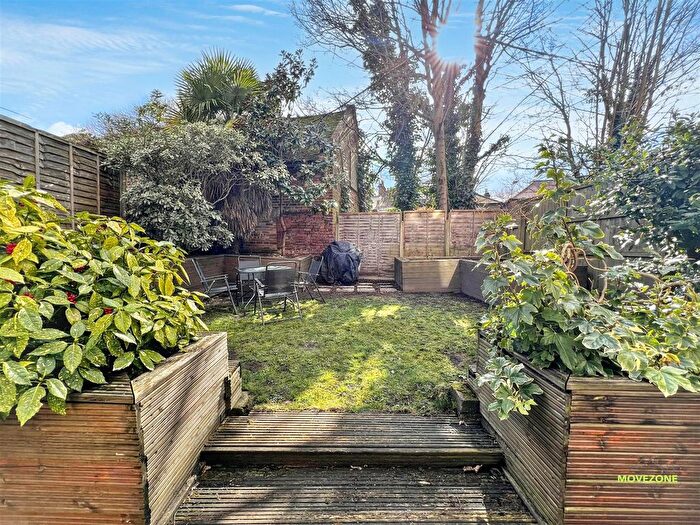 2 Bedroom Flat To Rent In Knowles Hill Crescent, London, SE13