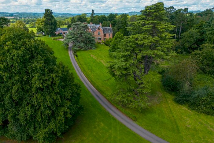 4 Bedroom Country House For Sale In Bromyard Road Crown East, Worcestershire, WR2