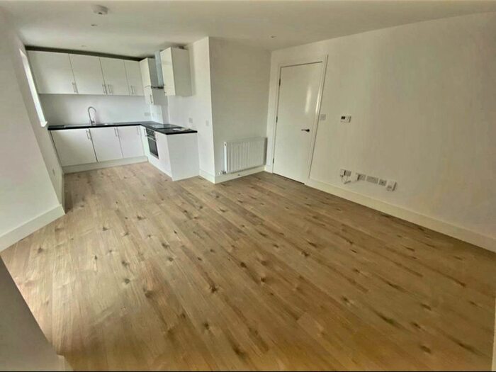 2 Bedroom Flat To Rent In Midland Road, Luton, LU2