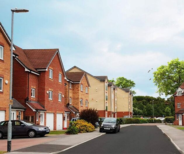 20 Bedroom Semi-detached House For Sale In Leatham Avenue, Rotherham, S61