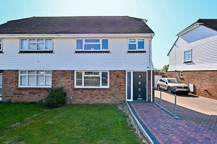 3 Bedroom Property To Rent In Heathlands, Westfield, Hastings, TN35