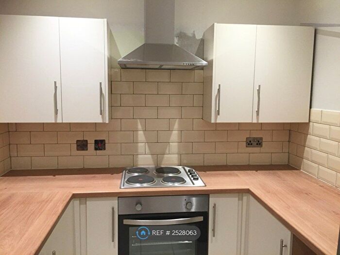 4 Bedroom Terraced House To Rent In Hunter Road, Southsea, PO4