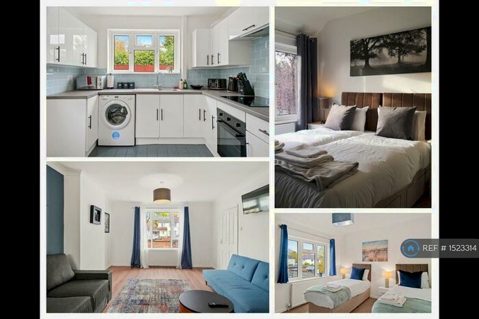 3 Bedroom Semi-Detached House To Rent In Peverel Road *Short Term Property*, Cambridge, CB5