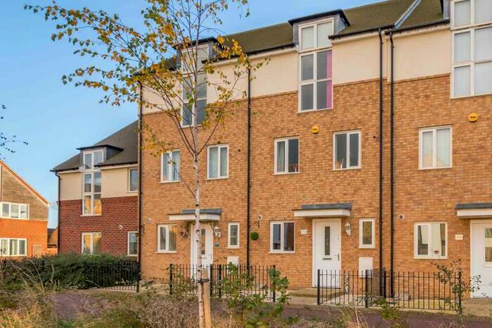 4 Bedroom Terraced House To Rent In Haven Street, Milton Keynes, MK10