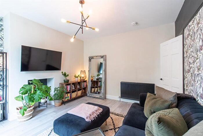 2 Bedroom Apartment For Sale In Cromlix Road, Perth, PH2