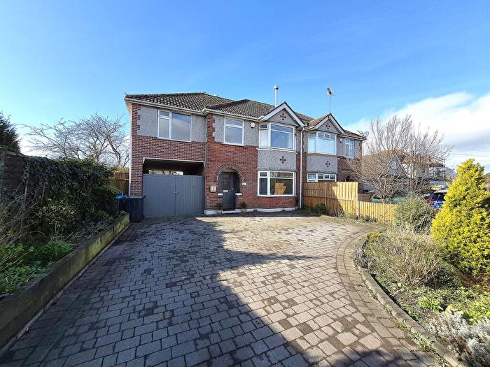 5 Bedroom Semi-Detached House For Sale In Vicarage Road, Oakdale, Poole, BH15