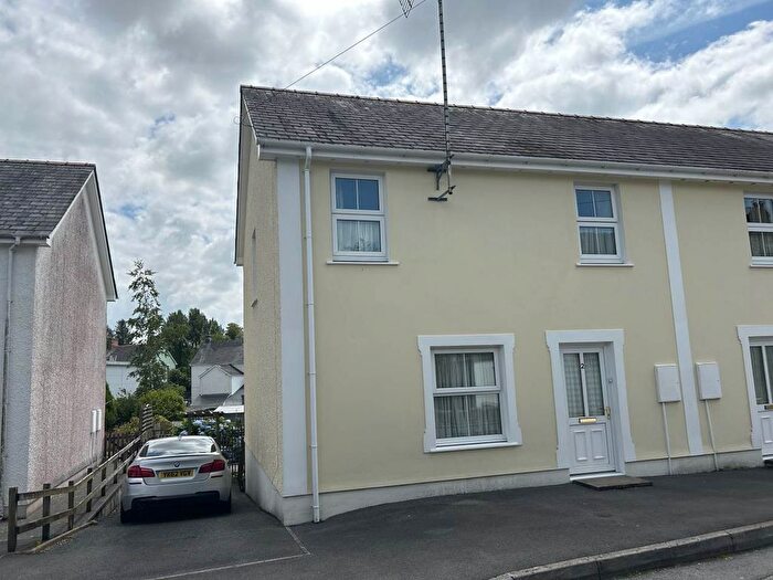 3 Bedroom Semi-Detached House To Rent In Yr Hen Felin Cottages, Mill Street, Lampeter, SA48