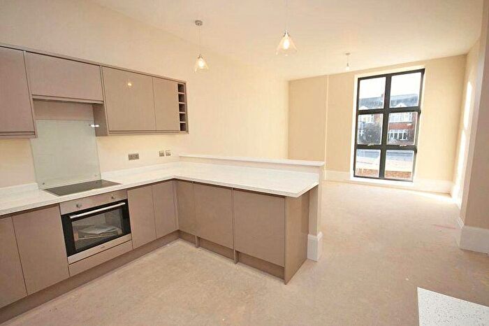 2 Bedroom Flat To Rent In Farringford House, Grimsby Road, Cleethorpes, DN35