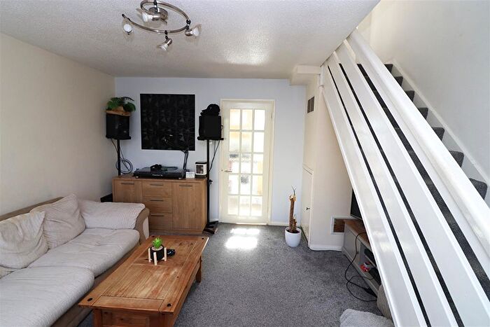 2 Bedroom End Of Terrace House For Sale In Walnut Way, Barnstaple, EX32