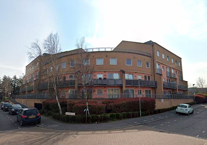 2 Bedroom Flat For Sale In Wooldridge Close, Feltham, Middlesex, TW14