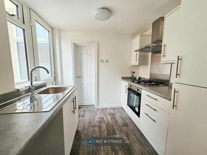 2 Bedroom Flat To Rent In Ashley Road, South Shields, NE34