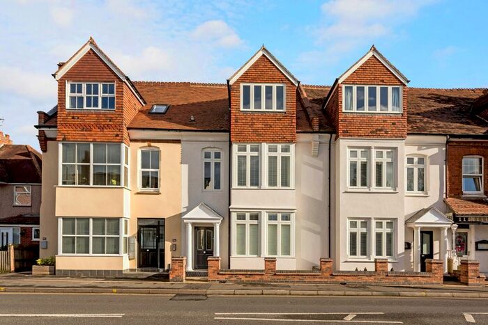 5 Bedroom Town House To Rent In Warwick Road, Kenilworth, CV8