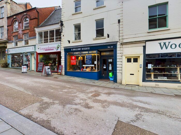 1 Bedroom Flat To Rent In Baimbridge House, High Street, Stroud, GL5