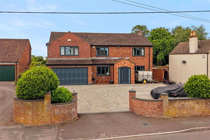 5 Bedroom Detached House For Sale In Bratton Road, West Ashton, BA14