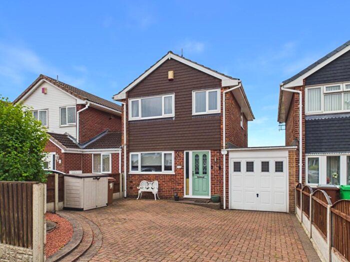 3 Bedroom Link Detached House For Sale In Syke Road, Nottingham, NG5