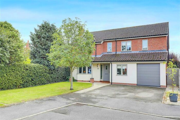 4 Bedroom Detached House For Sale In Bramley Close, Gunthorpe, Nottingham, Nottinghamshire, NG14