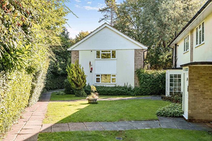 1 Bedroom Flat For Sale In Andover Road, Lynwood Court Andover Road, SO22