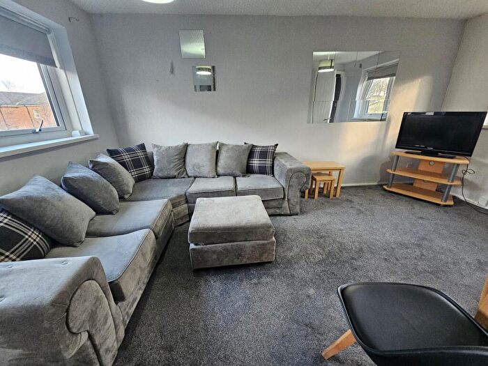 1 Bedroom Flat To Rent In Holborn Green, Leeds, LS6