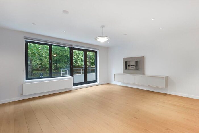 5 Bedroom House To Rent In Meadowbank, Primrose Hill, NW3