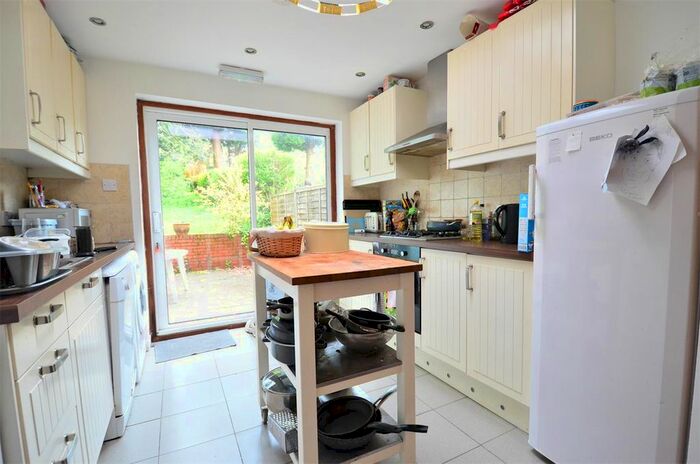 5 Bedroom Semi-Detached House To Rent In Lodgehill Road Selly Oak, Birmingham B29