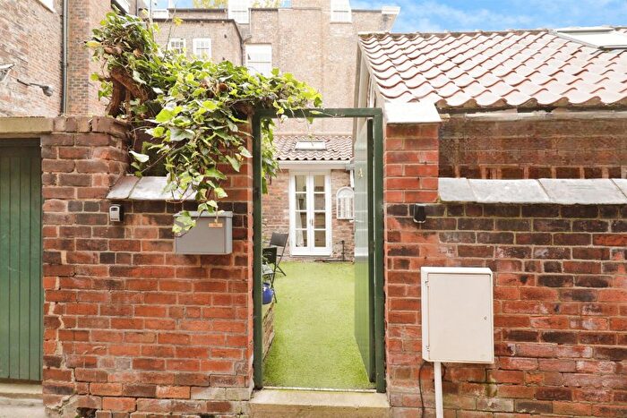 2 Bedroom Detached House For Sale In Monkgate, York, YO31