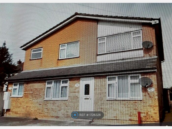 1 Bedroom Flat To Rent In High Street, Aveley, South Ockendon, RM15